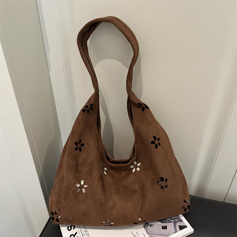 Large capacity underarm commuter bag women's bag new simple suede flower hollow tote bag