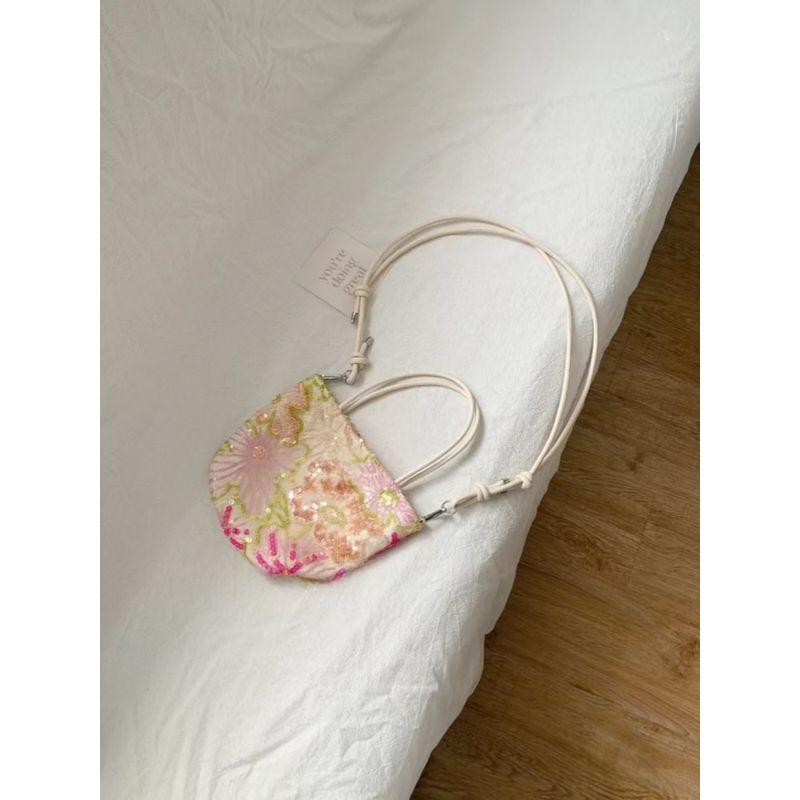 

2025 New Arrival Spring Bag Women s Flower Embroidered Sequins Handbag Casual All-Match and Fresh One-Shoulder Crossboby Bag Image color