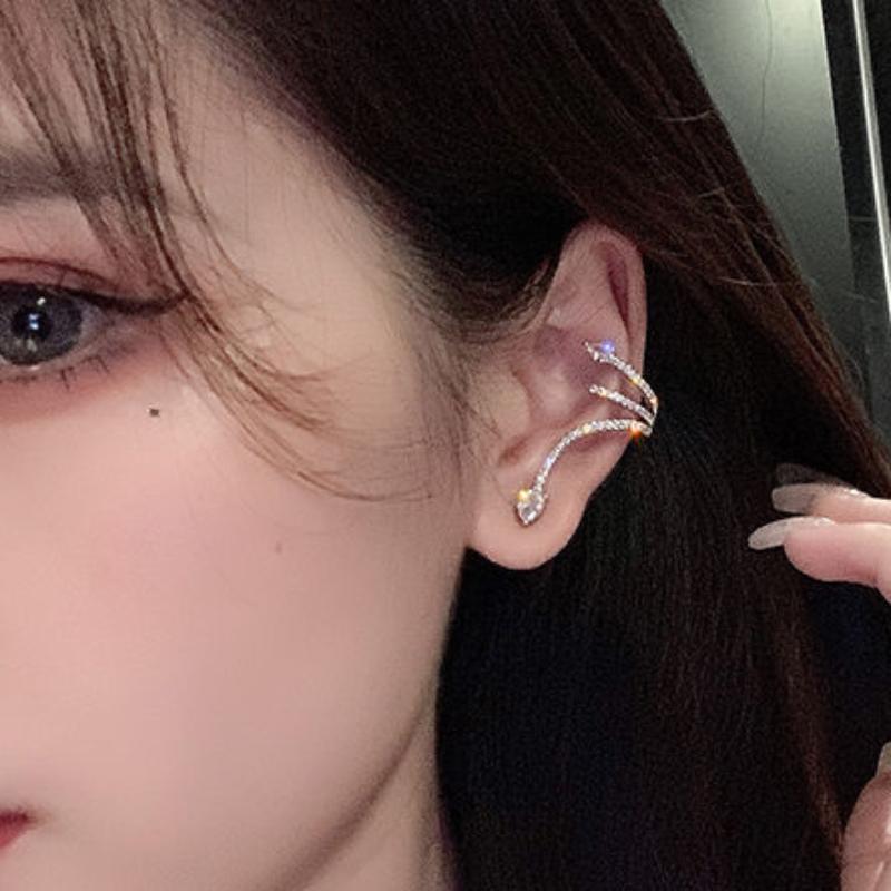 Fashion Originality Metal Elegant Ear Cuff Crystal Clip for Stud Women Pierced Small Ear Wrap Bone Ear Clips Star Type Jewelry
