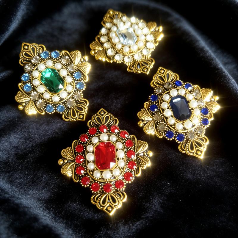 Vintage Baroque Pearl Rhinestone Crystal Brooches For Women Coat Jewelry Accessries Gifts