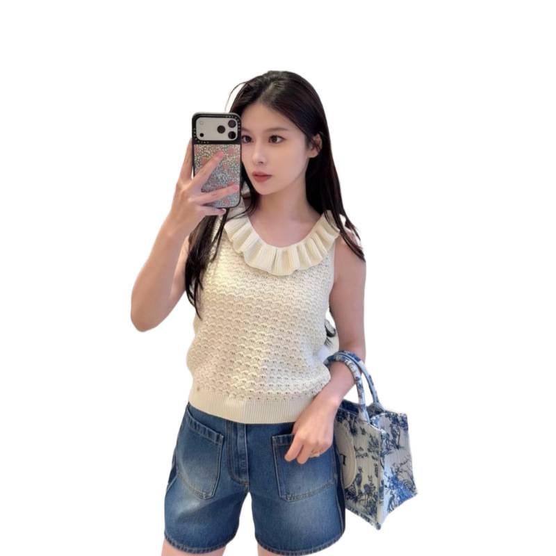 Dilraba-Inspired Ruffled Sleeveless Knit Vest - Light Luxury, Casual, Versatile Hollow Design.