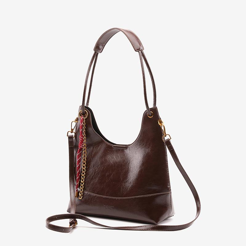 2026 Fall/Winter New Niche Handbag Fashionable Commuting Large Capacity High-End Single Shoulder Underarm Tote Bag for Women