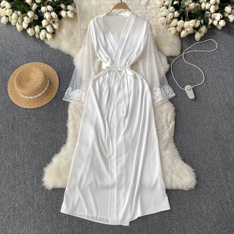 

Pure Desire Style Elegant Hollow Lace Lace Long-Sleeved Waist-Tight Sexy V-neck Lace up Long Cardigan Dress Nightdress White L