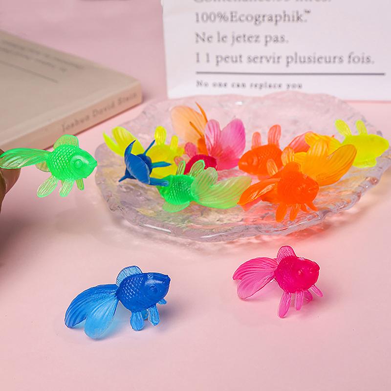 10Pcs Children Water Play Beach Gifts Simulation Goldfish Model Colorful Soft Rubber Small Fish Baby Bath Toys