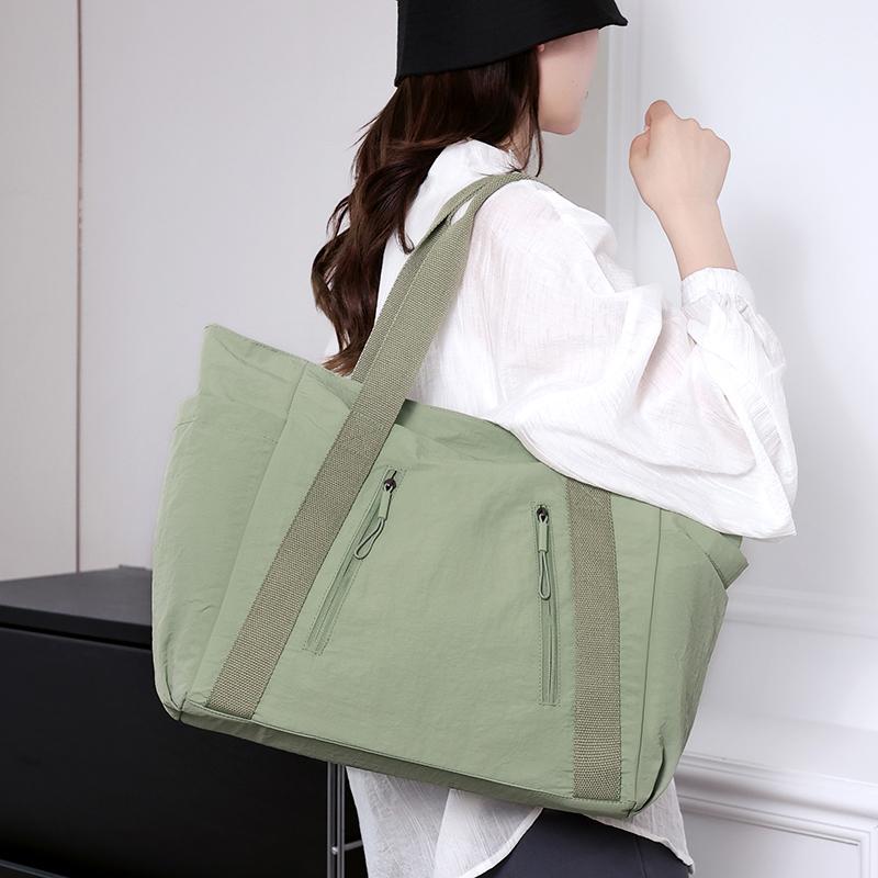 

Women s Bag Lightweight Nylon Shoulder Bag Large Capacity Handbag Commuter Tote Bag зелений