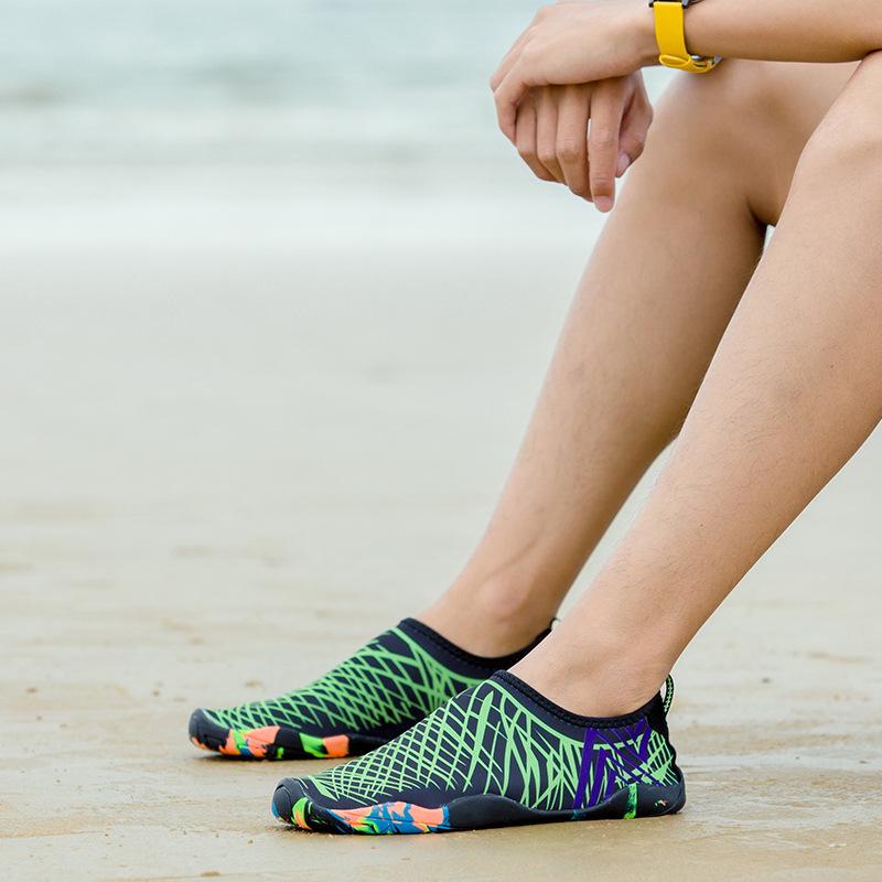 

2022 Summer Quick-Dry Water Shoes for Couples - Beach, Diving, and Sports Close-Fit Soft Shoes Size 43