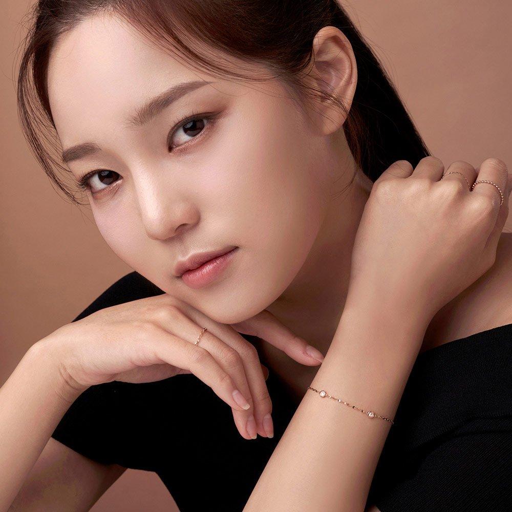 14K Gold Bracelet Chain Three Rose Cut