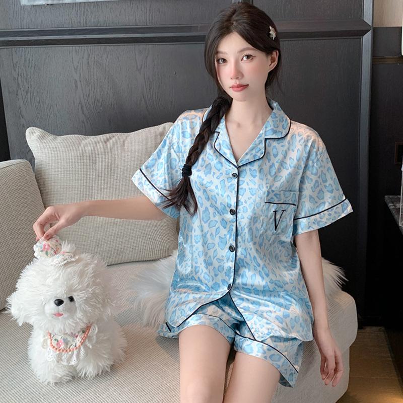 Letter V Summer Ice Silk Pajamas Women'S Cool Short-Sleeved Suit Blue Leopard Print Fashion High-End Loungewear