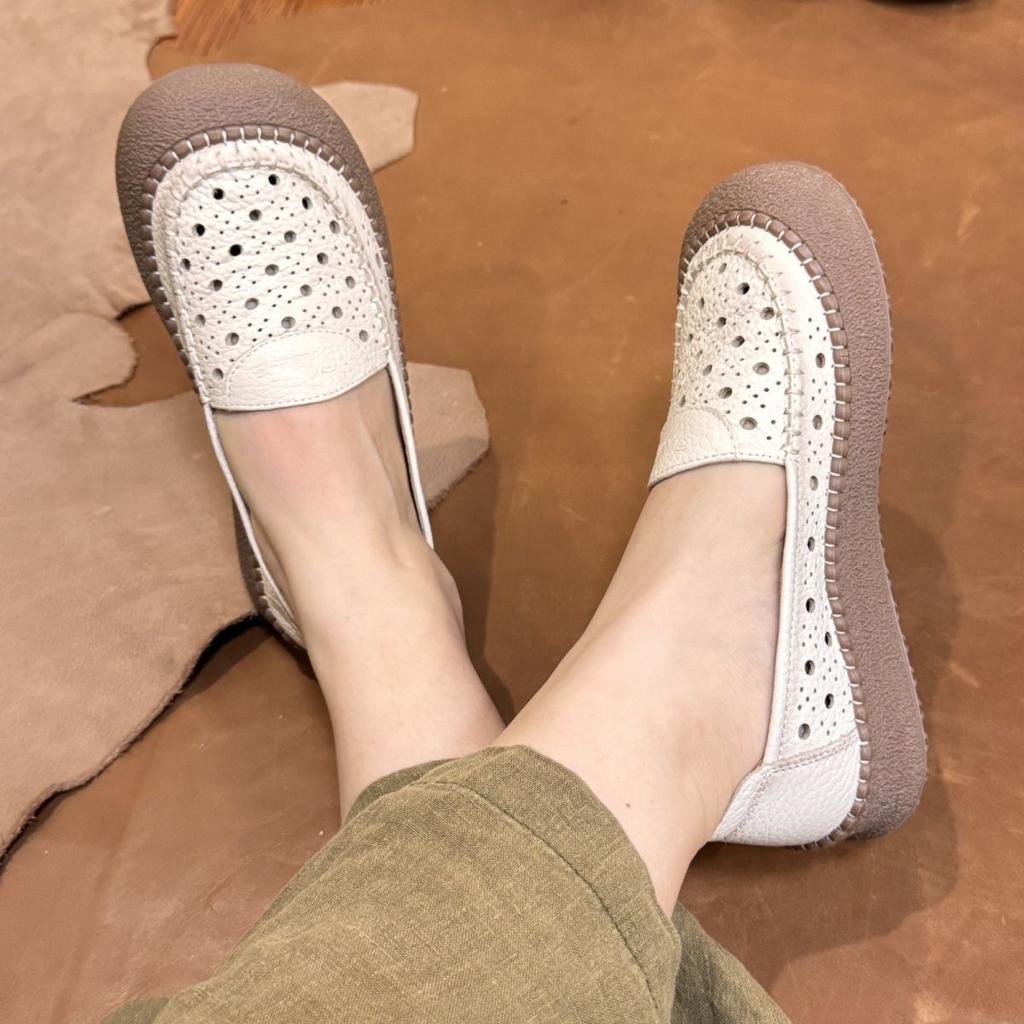 Sandals Comfort Soft Mom's Shoes Flat Sole Women's Shoes Hollow Genuine Leather Shoes Middle-aged Mother's Loafers Shoes