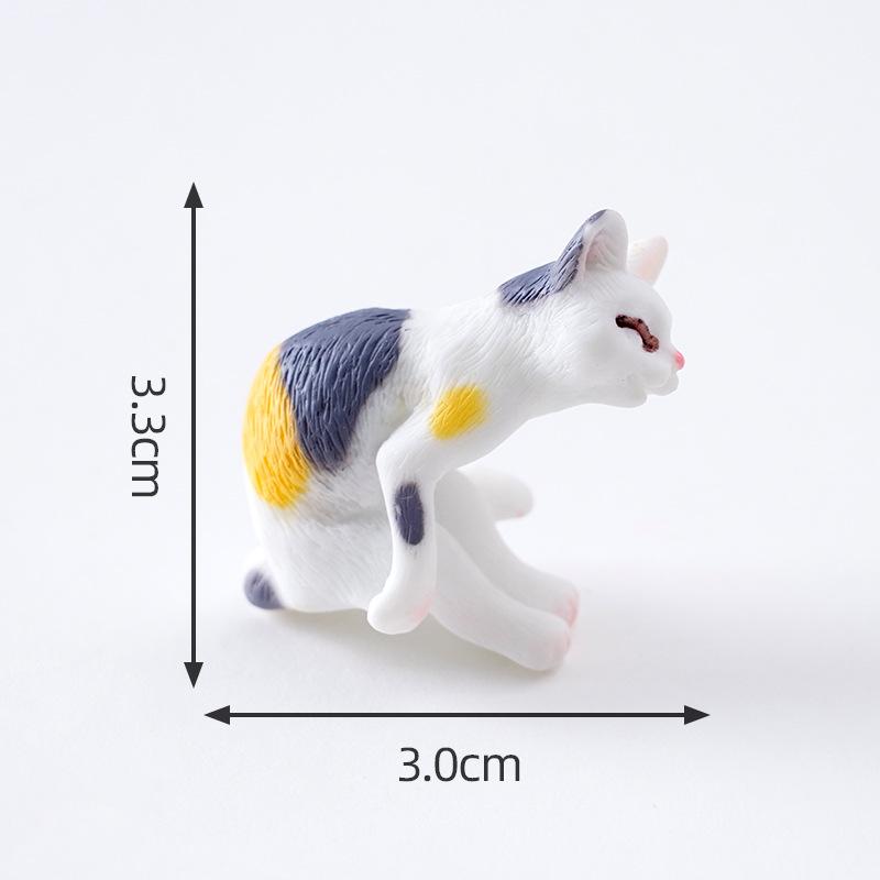 Miniature Cat Figurine Desk Car Ornament Resin Animal Sculpture Small Decorative Accessory for Home Office Display Shelf Decor One Size