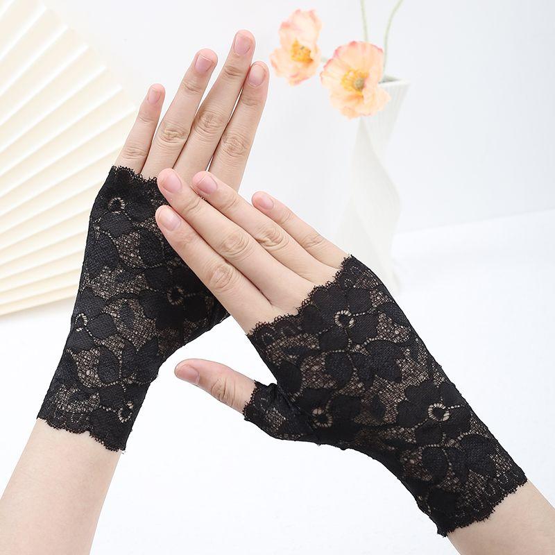 Half Finger Sun Protection Gloves Women Open Finger Driving Versatile Summer Thin Lace Elegant Sexy Breathable Scar Covering Half