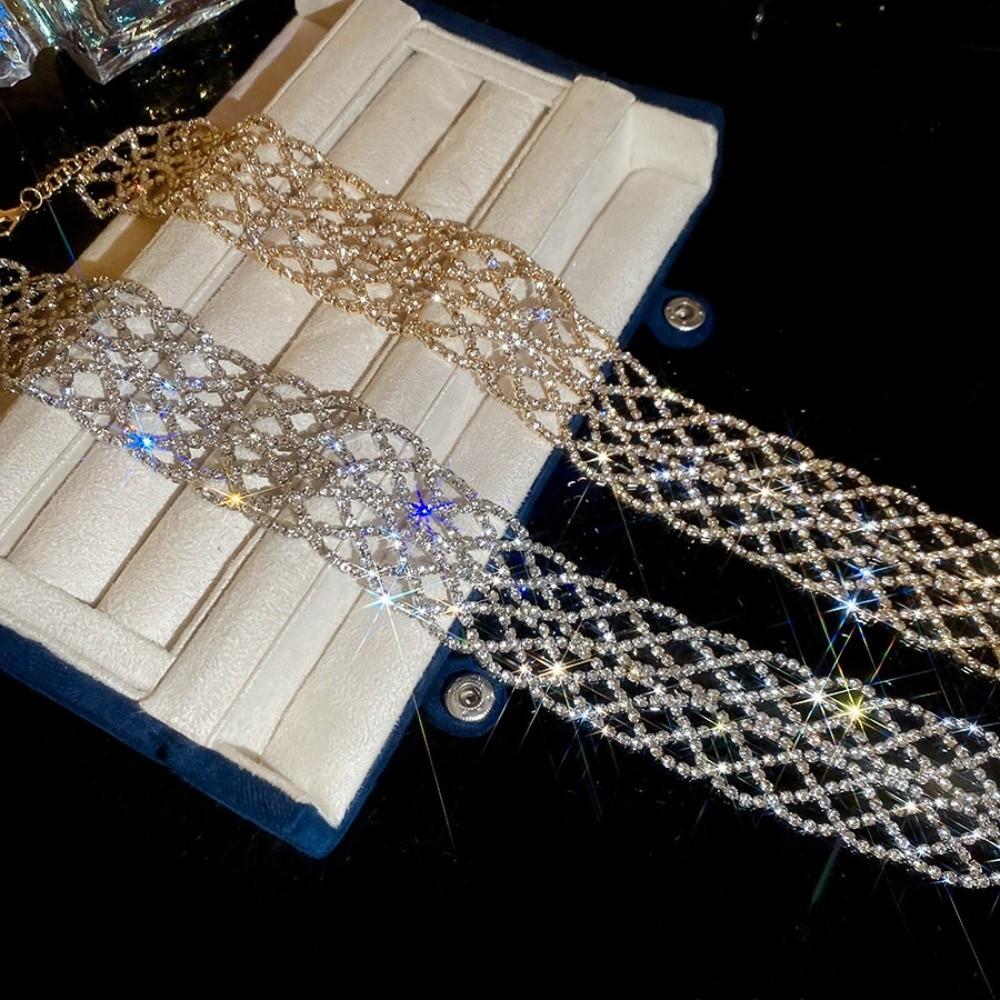 Simple Crystal Hollow Necklace Rhinestone Sparkling Collar Chain  Women