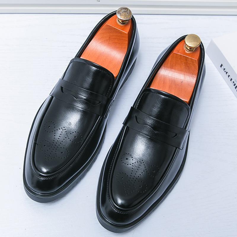 New Men's Pointed Penny Loafter Patent Leather Brogues Casual Shoes Luxury Designer Formal Wedding Dress Homecoming Footwear