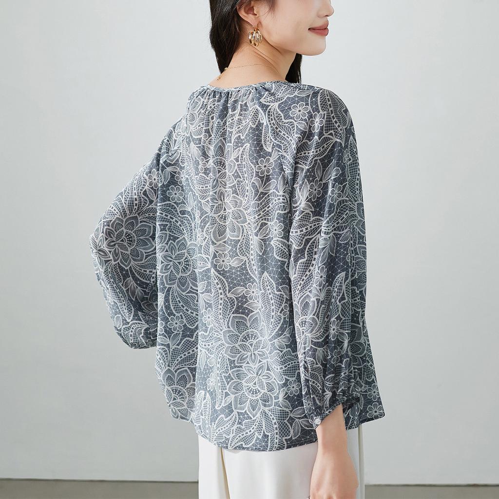 100% mulberry silk printed shirt for women's 2026 spring commuting versatile round neck silk top
