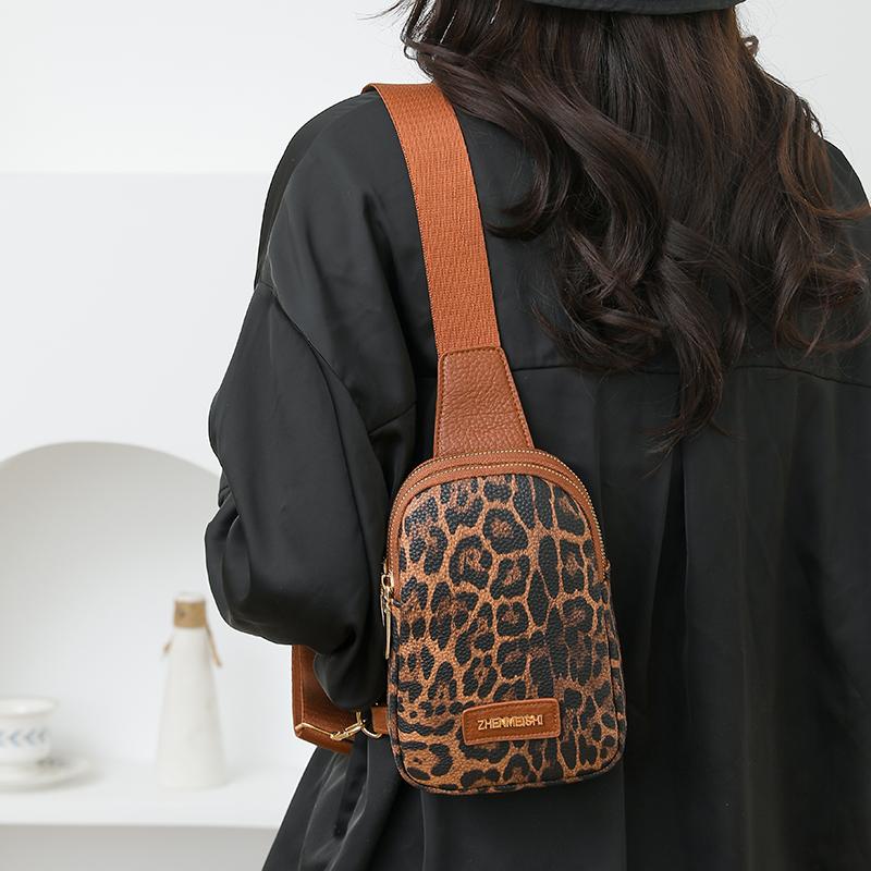 Women's Chest Bag Leopard Shoulder Crossbody Bag Lightweight Travel Satchel