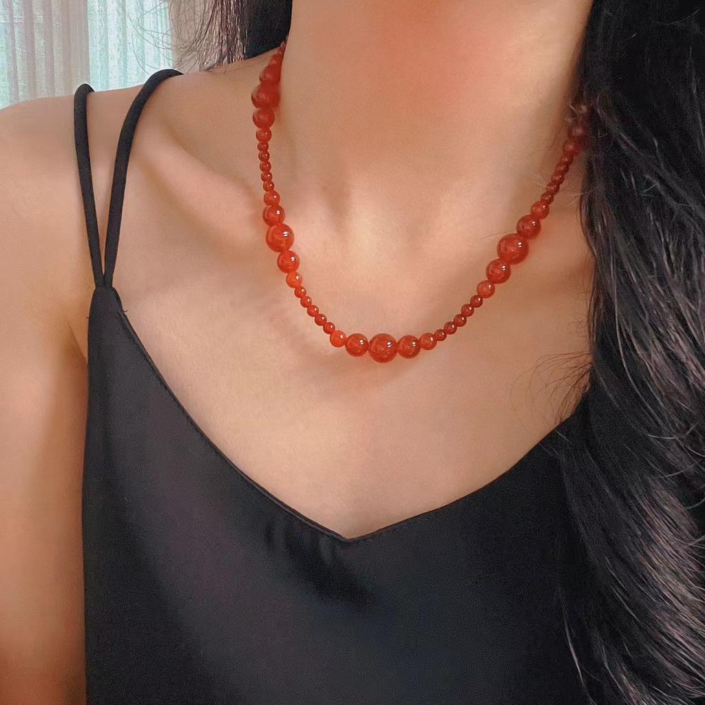 Retro New Year Red Pigeon Blood Red Natural Chalcedony Gradual Change Design Sense Collarbone Chain Agate Necklace