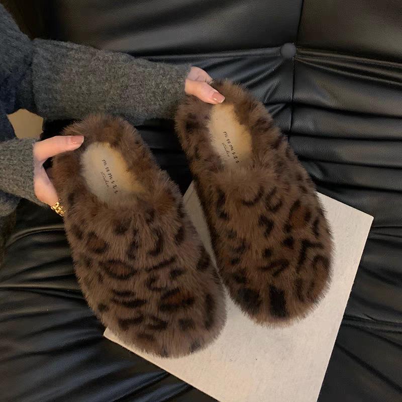 Internet celebrity explosion leopard print bag head hair slippers women wear 2025 autumn and winter new lazy one pedal thick bottom half tray