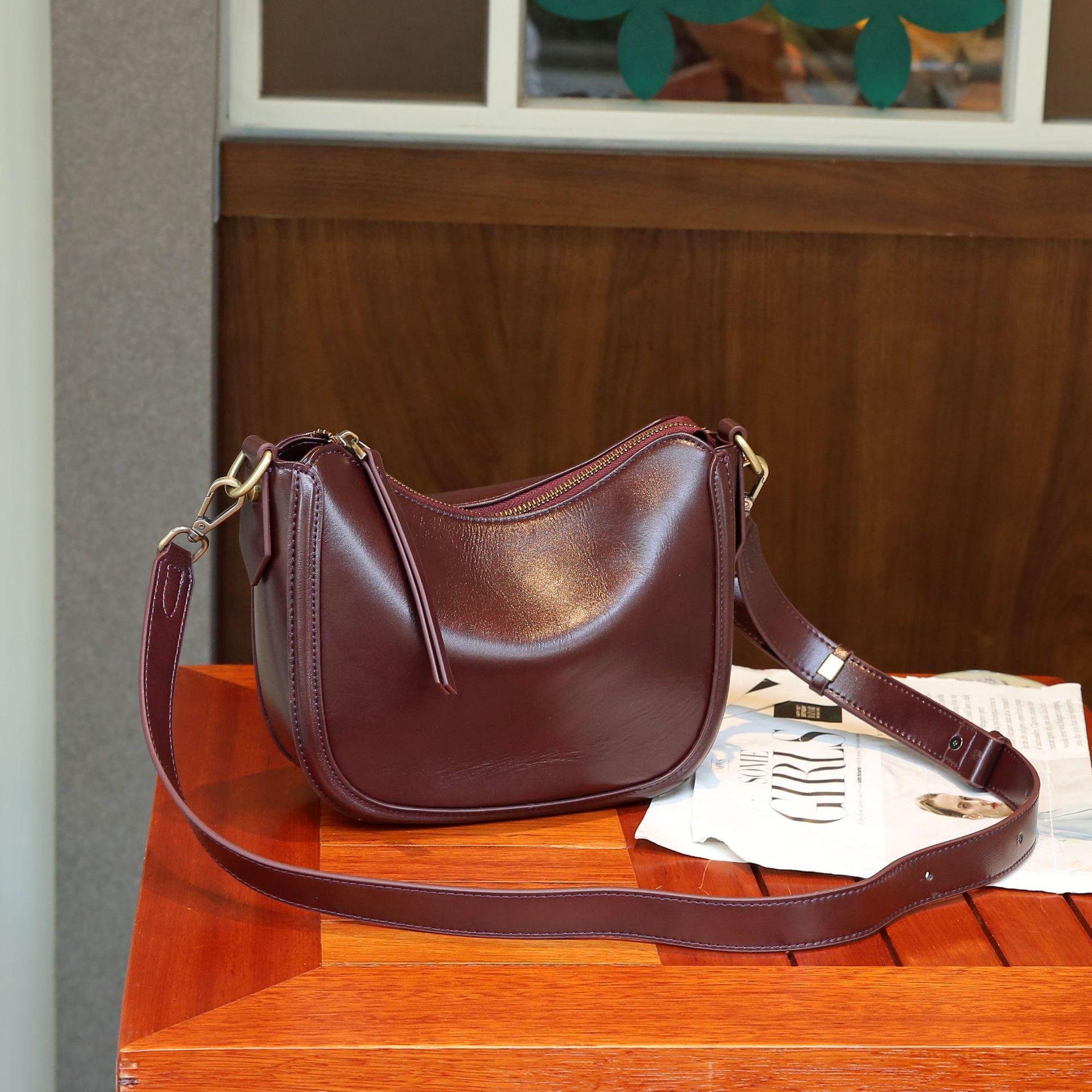 

Универсальные женские сумки из коровьей кожи, сумки-мессенджеры через плечо, простые женские сумки, сумки-пельмени на молнии, сумки-полумесяцы. темный кофе