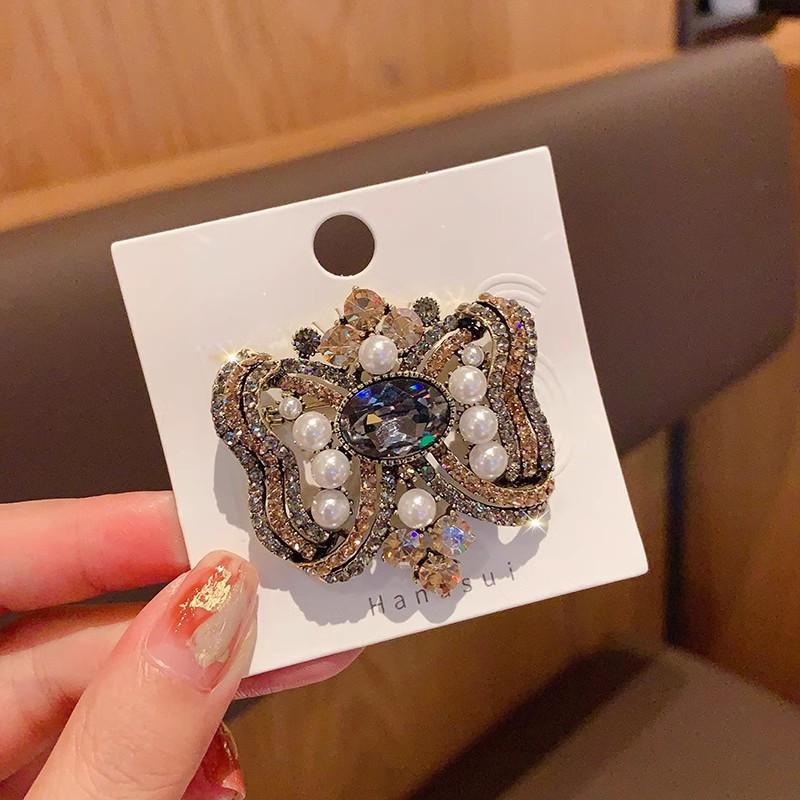 Retro Bow Anti-glare Buckle Fashion Decorative Temperament Brooch 3*4CM