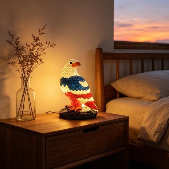 Adler Nachtlicht, Harz Adler Statue Schreibtischlampe mit warmem Schein, Handbemalte Vogel Skulptur für Heimdekoration