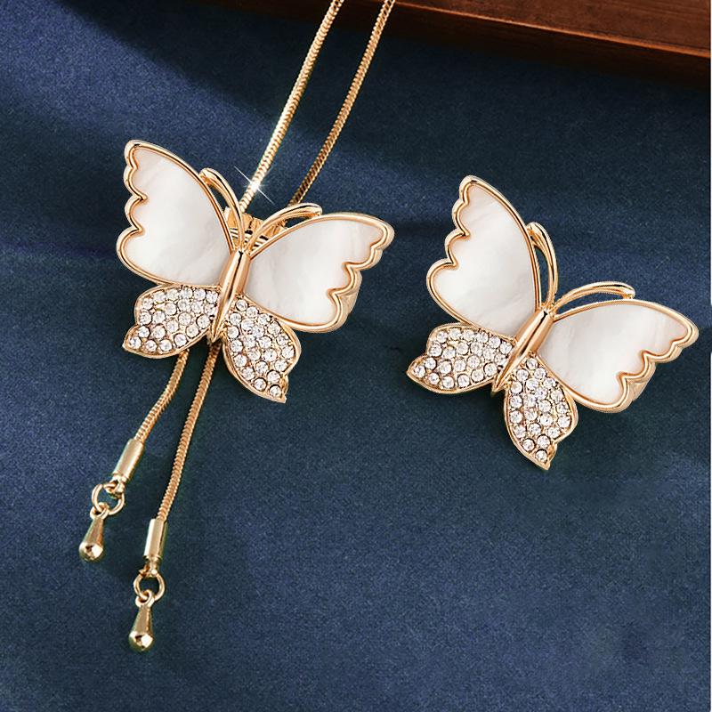 Adjustable Rhinestone Butterfly Necklace with Shell Pendant and Sweater Chain