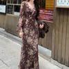 French Retro V-neck Floral Dress for Women's Early Spring New High-end Foreign-style Waist and Thin Skirt