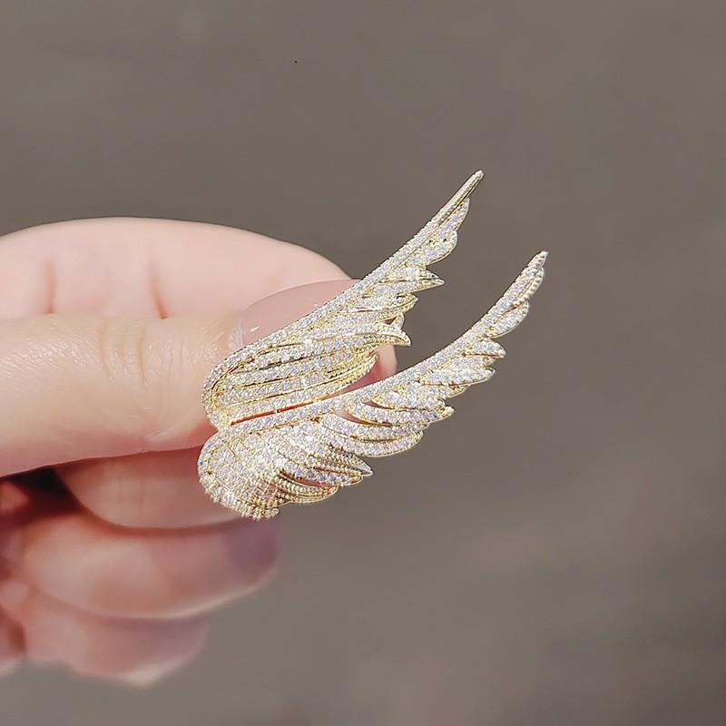 Flying Wings Feather Brooch High Sense Niche Men And Women Personality Light Luxury Pin Collar Pin Suit Accessories Corsage