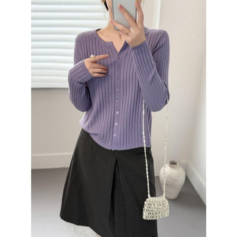V-neck gentle wind knitted small cardigan top, female slim body, pit strip texture, versatile outside and thin inside