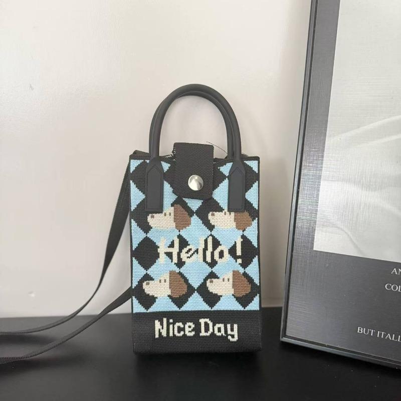 Spring New Mobile Phone Bag Flying Woven Bag Casual Women's Bag Bright Bear Versatile Knitted Bag Dopamine Small