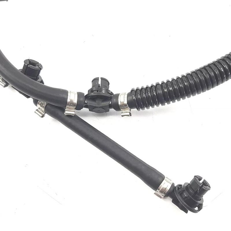 Fuel Return Tube Line for Jeep For Grand For Cherokee WK 3 0 Model with OEM 5175807AA ABS Material High Durability Construction