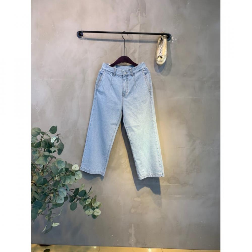 C S In The Room Wide pIntuCk 9 Part jeanS One Color