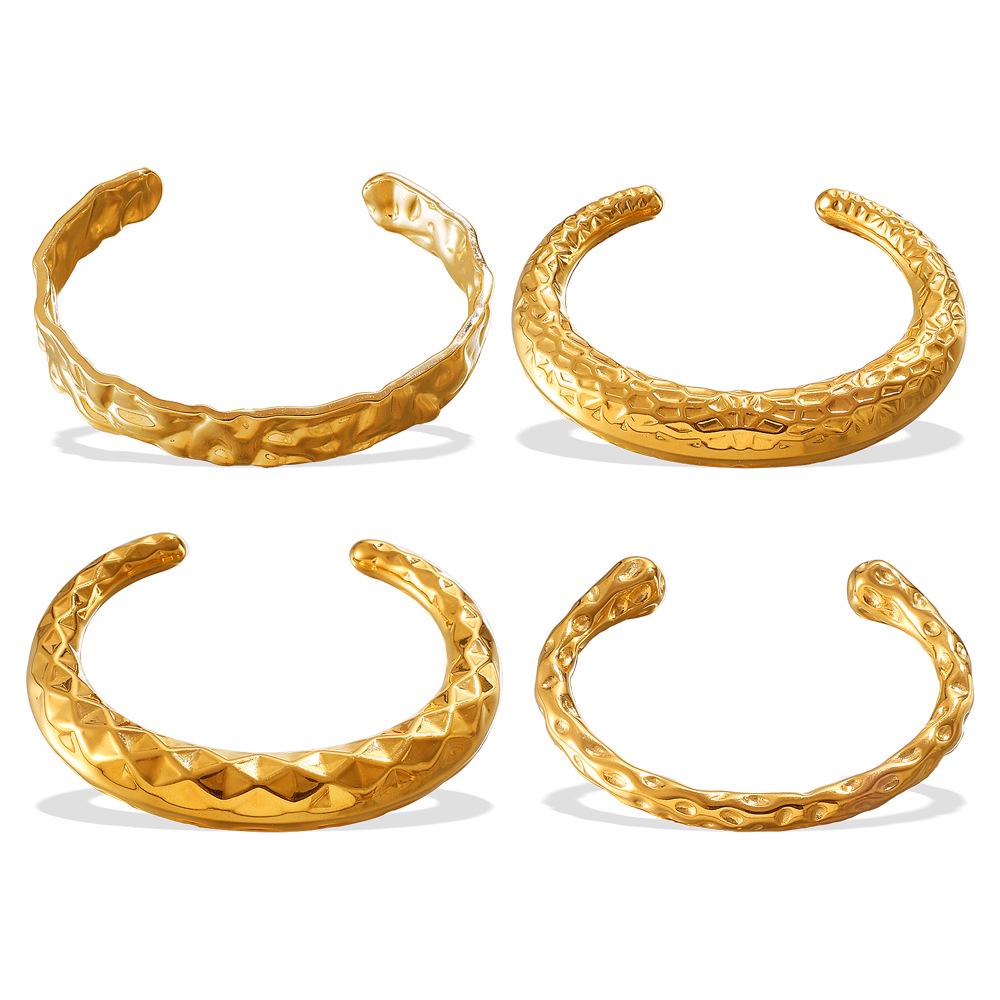 European & American Trendy 18K Gold-Plated Hammered Stainless Steel Bangle for Women