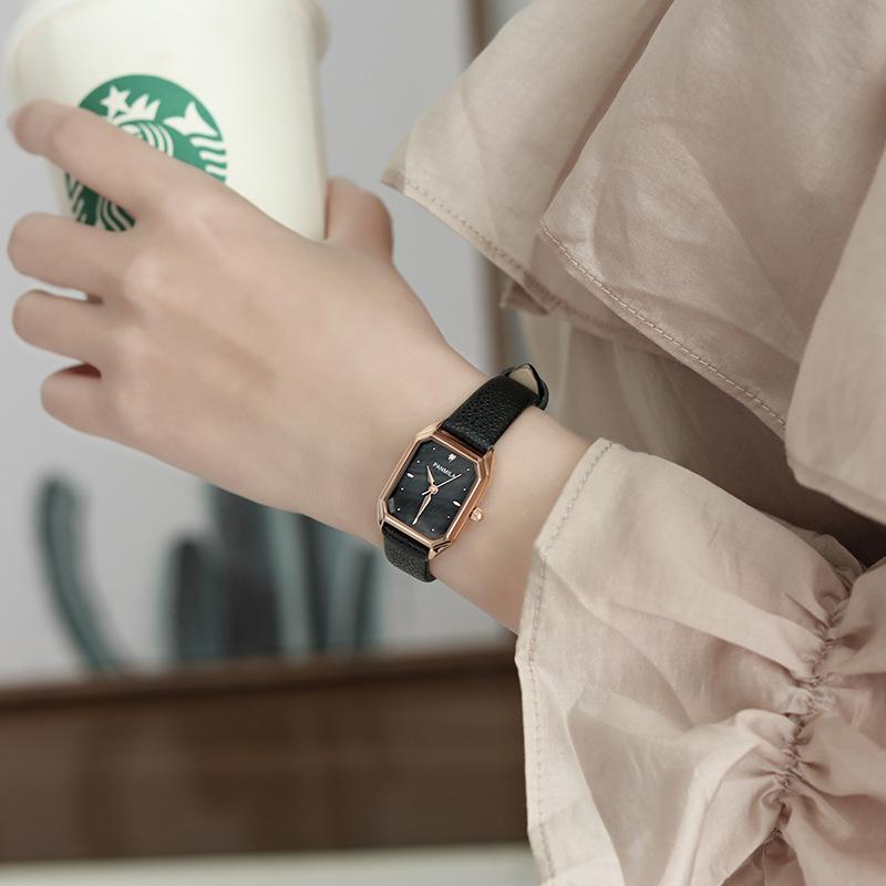 

Новые часы Shell Surface Simple Temperament женские часы ретро маленькие квадратные часы ремень часы маленькие зеленые часы