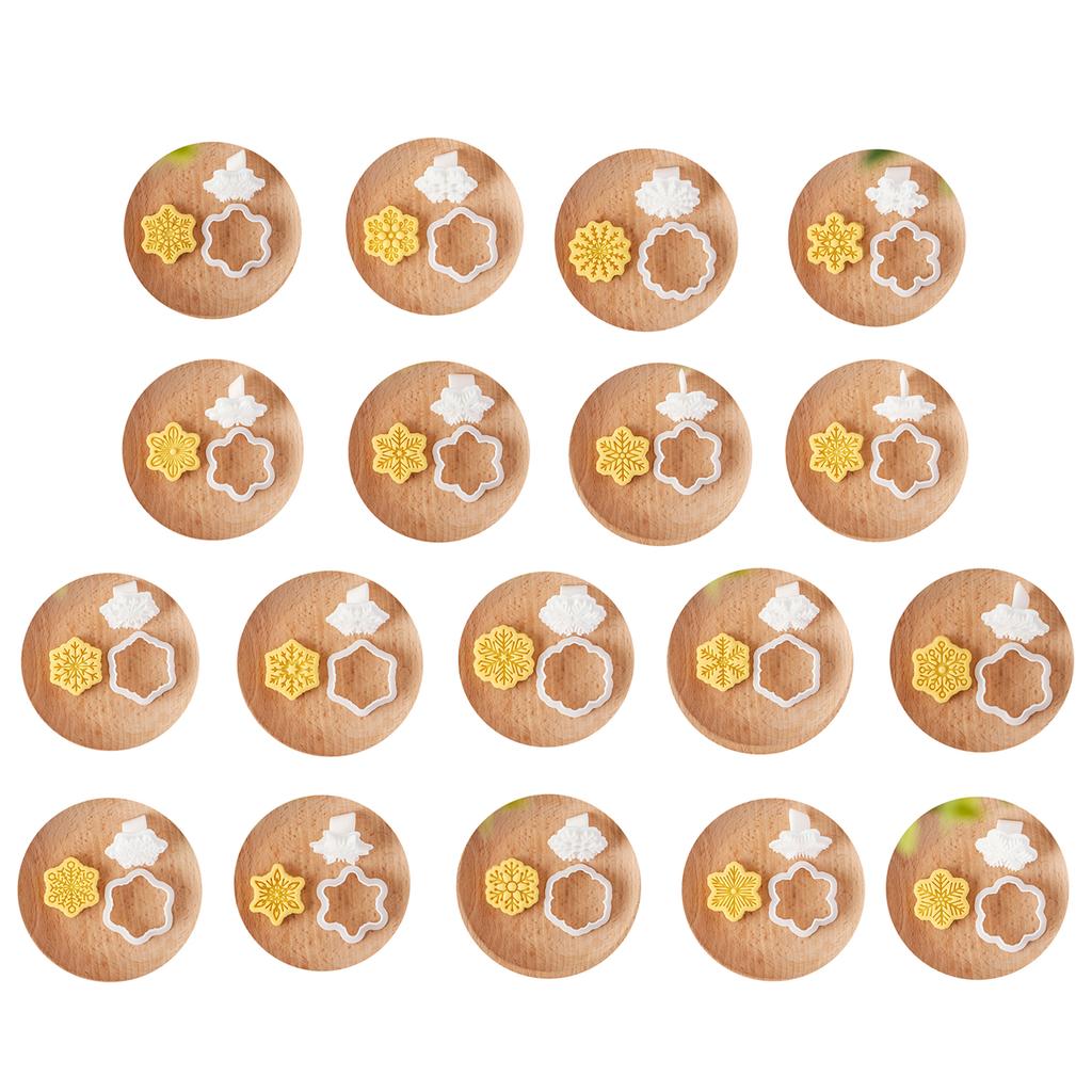 Christmas Snowflake Cookie Cutters Pressable Biscuits Mold Plastic Cookie Stamps DIY Cake Baking Tool Easy To Clean