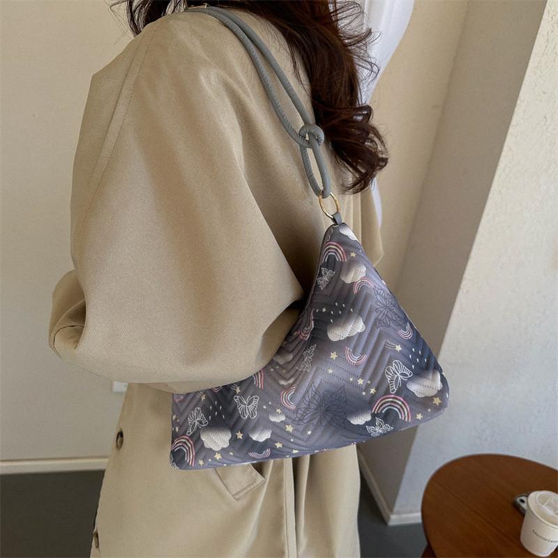 Trendy Minimalistic Shoulder Bag For Women Perfect For Everyday Use In Chic Pastel Colors