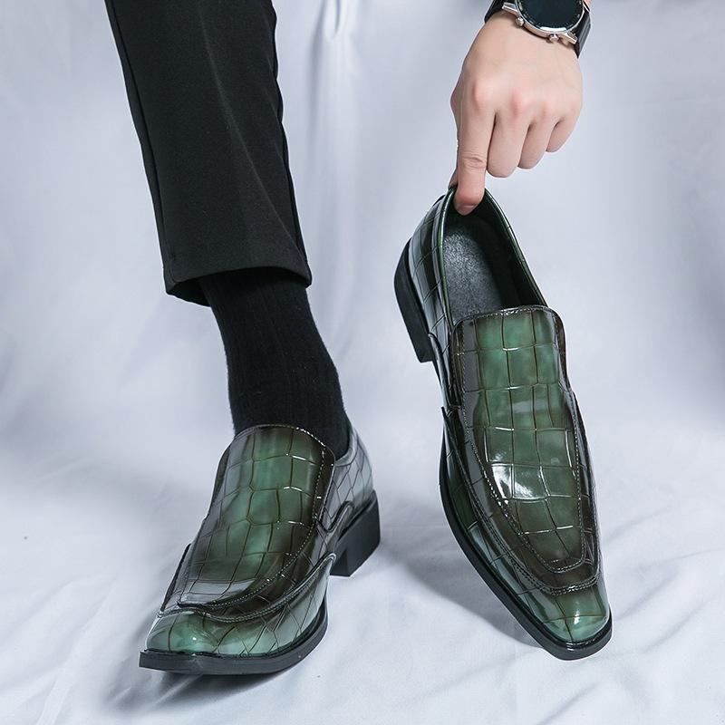 Men's Shoes Large Size Chelsea Leather Shoes Foreign Trade Pointed Small Leather Shoes Men's Size 37-45 One-pedal Lazy Shoes Men