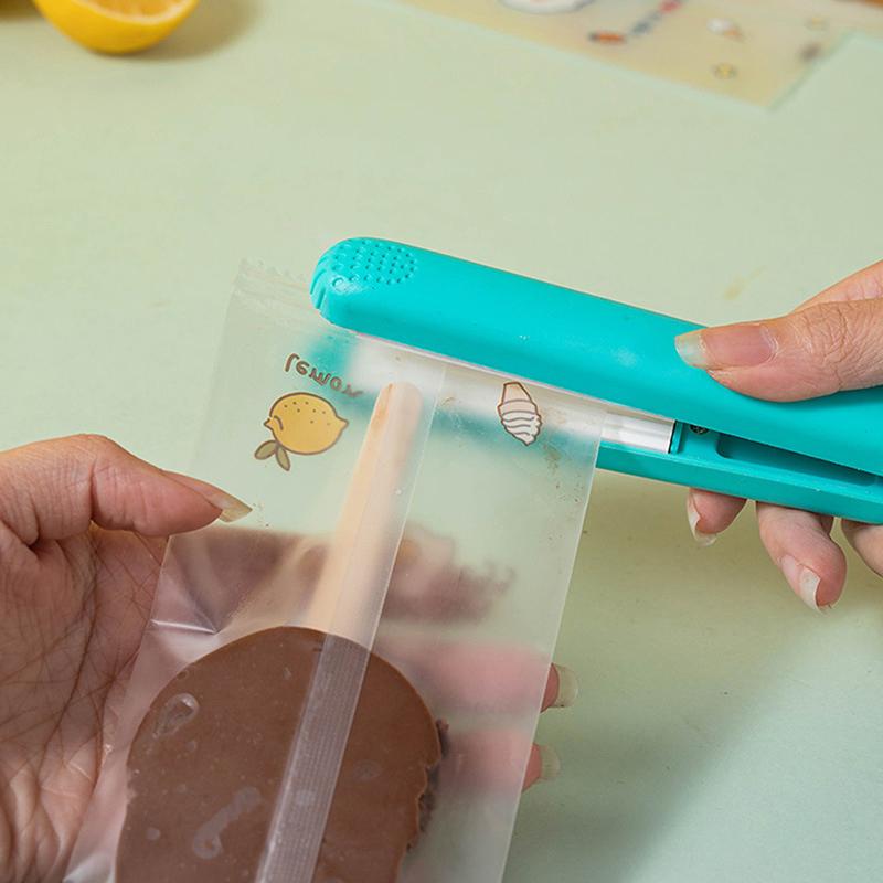 50Pcs/Set Cartoon Food Grade Ice Pop Bags Disposable Plastic Popsicle Bags Freeze Treat Storage Transparent Ice Popsicle Mold Ba