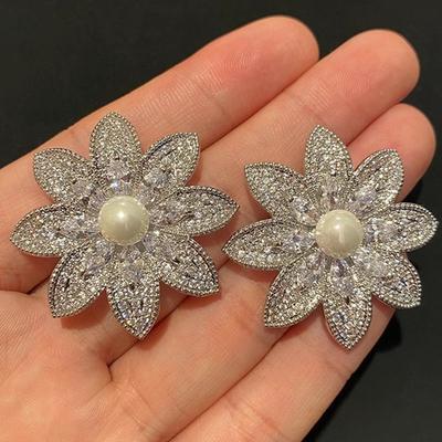 Light Luxury Flower Stud Earrings For Women, Exaggerated And Elegant Imitation Pearl Earrings, Micro-Inlaid Zircon Jewelry.