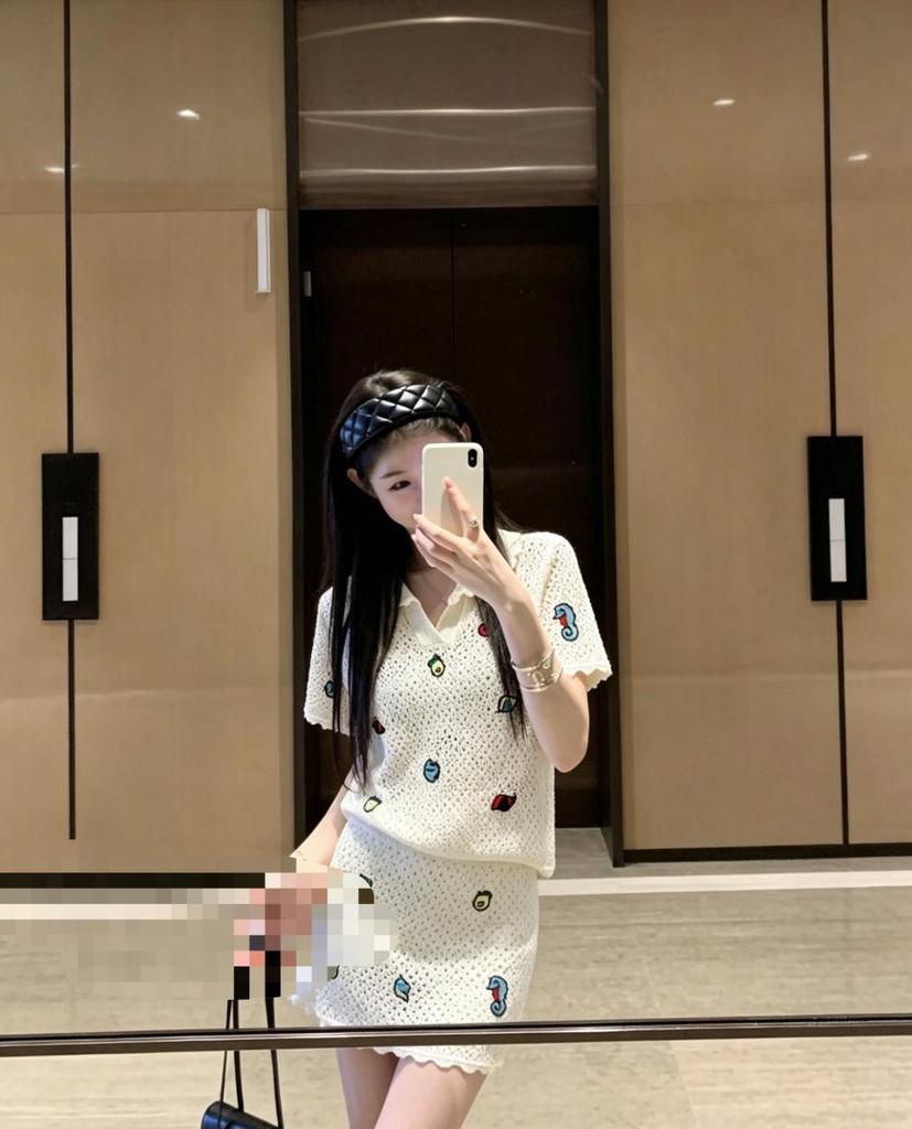 European Heavy Embroidery Cartoon Knit Two-Piece Set: Short Sleeve Lapel Top & Skirt