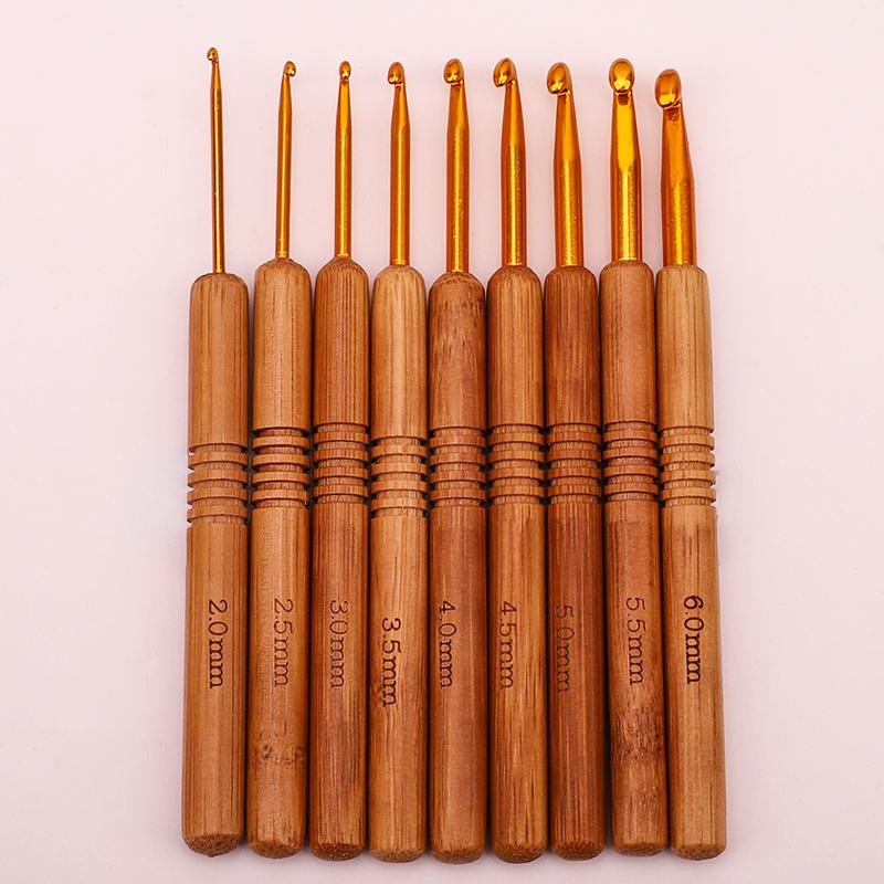 Set croșete din lemn rotunde pentru proiecte cu fir: Pulover, Păpușă, Papuci de casă și Pachet Material Tricotat