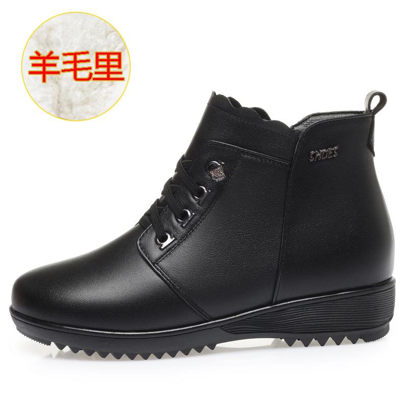 Winter Mutter Baumwollschuhe ältere flache kurze Stiefel mittelalte Baumwolllederschuhe große Größe Samt rutschfest Wolle Damen Baumwollstiefel