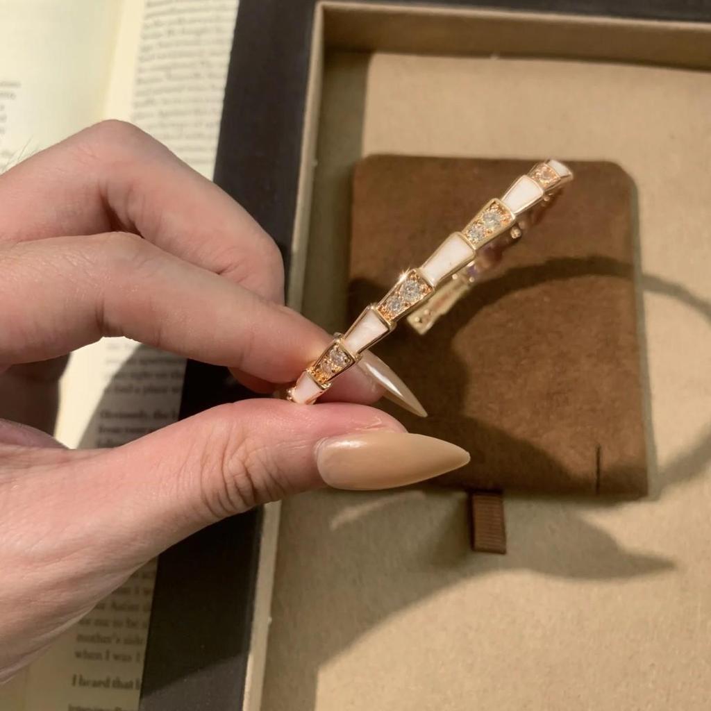 Elegant White Mother-of-Pearl Snake Bracelet for Women - Light Luxury Fashion Accessory