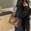 2025 New Women's Bag Autumn Winter Fashion Single Shoulder Tote Bag Large Capacity Versatile Retro Crossbody Bag