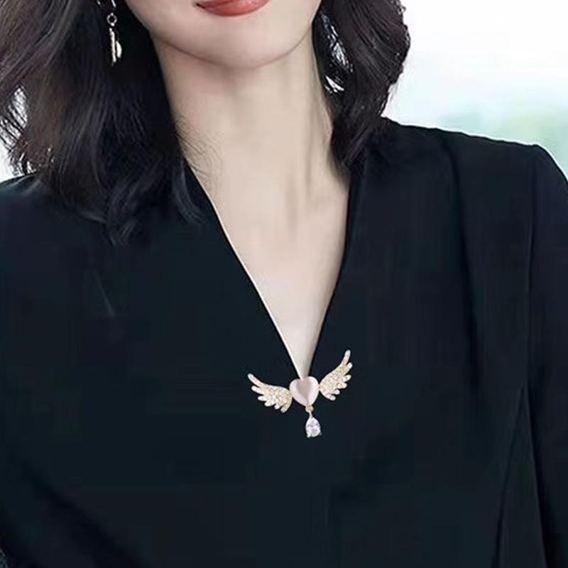 Fashion Heart Wings Crystal Brooches For Women Girls Boutique Badges Lapel Pin Accessories Brooch