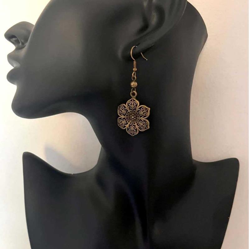 Temperament Retro Bronze Color Hollow Flower Embossed Filigree Dangle Earrings for Women Ethnic Bohemia Jewelry Accessories Gift