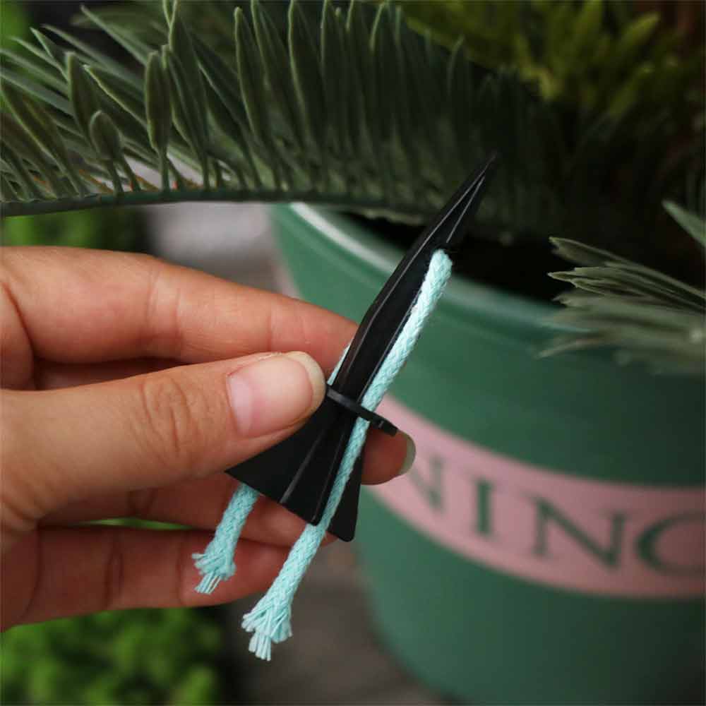 Adjustable Self-Watering Spikes Water-Absorbing Plastic Automatic Watering Stakes Planting Tool Slow-Release Watering Devices