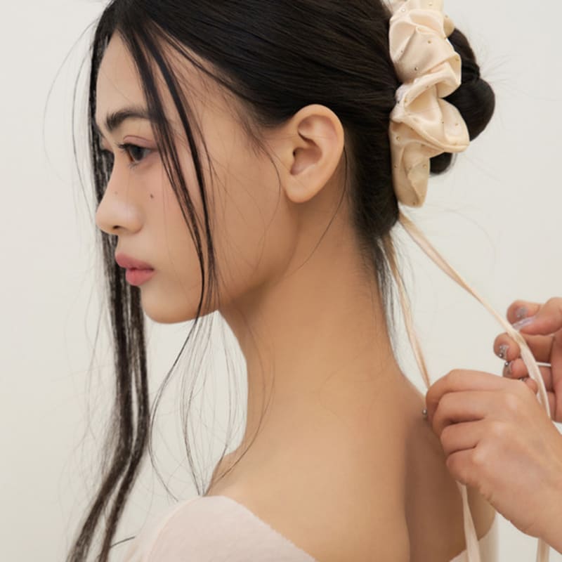 FANTASTIC PLANET String Satin Scrunchie (2colors)
