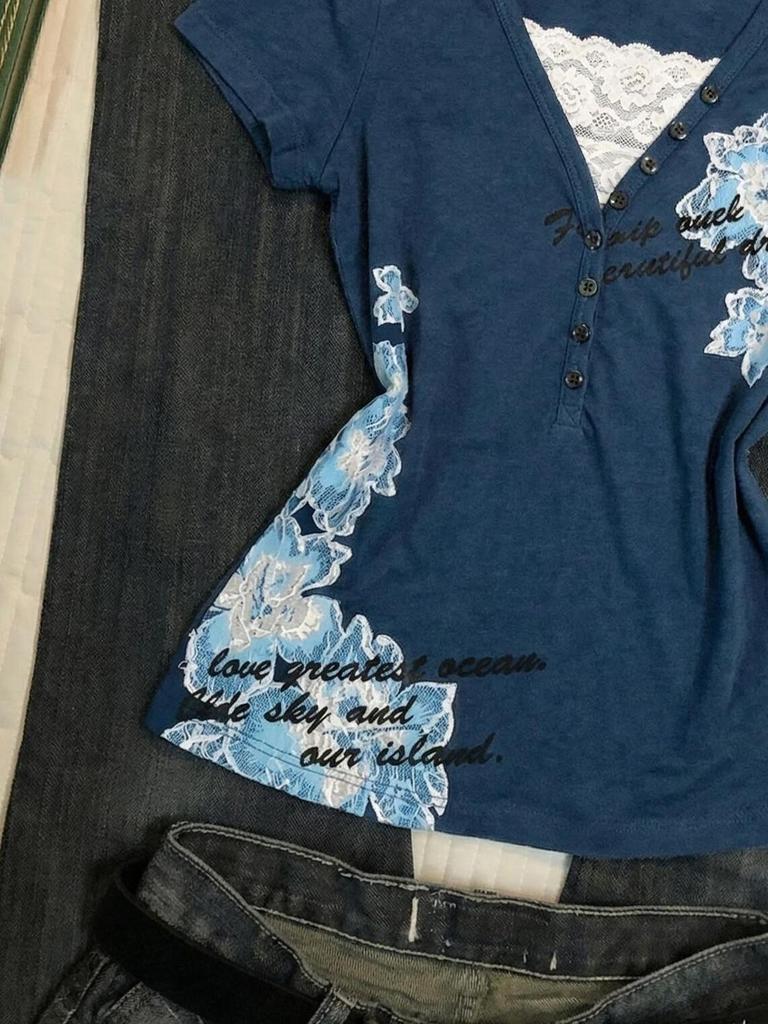 Vintage Blue Floral V-Neck Lace Trim Short Sleeve T-Shirt