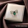 Luxury Rhinestone Bee Brooch - Stylish High-End Pin for Jackets and Suits
