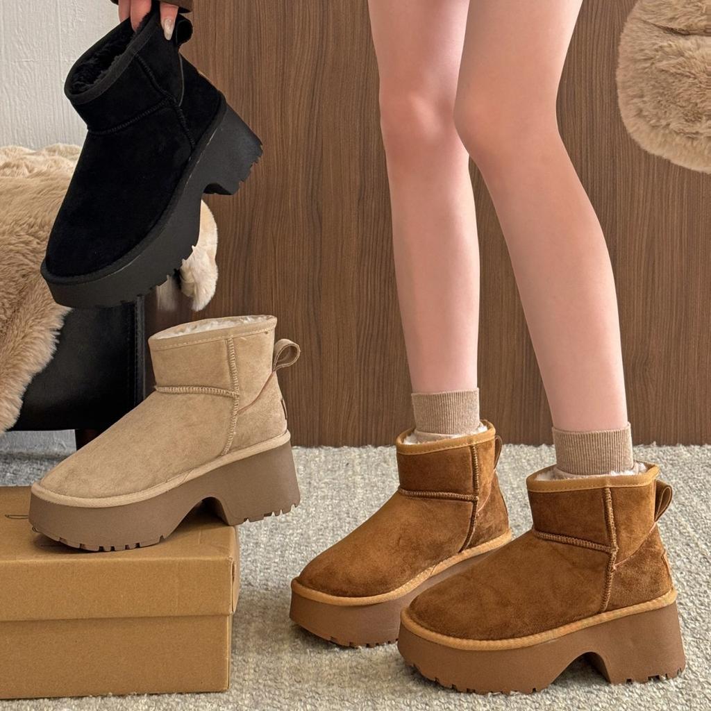 Thick-soled snow boots for women in the winter of 2025, new short tube, piled and thickened to keep warm, inner height increase